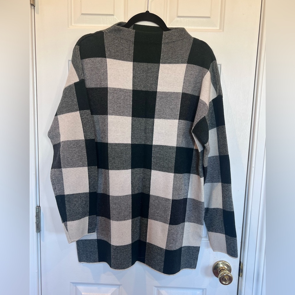 Tahari Black and Cream Plaid Sweater